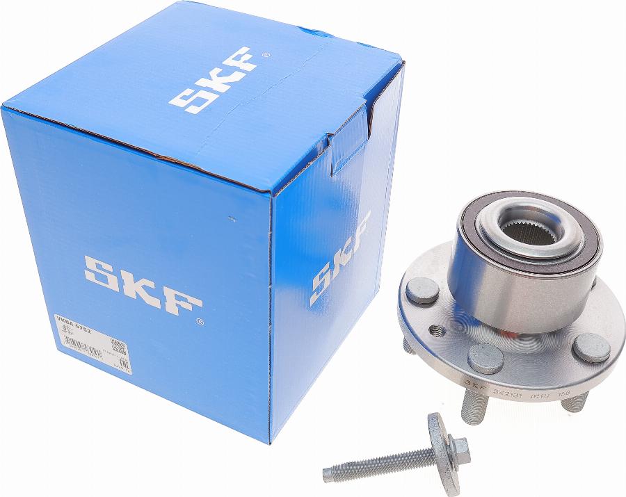 SKF VKBA 6752 - Комплект підшипника маточини колеса autozip.com.ua