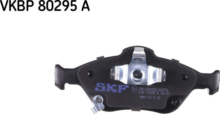 SKF VKBP 80295 A - Гальмівні колодки, дискові гальма autozip.com.ua