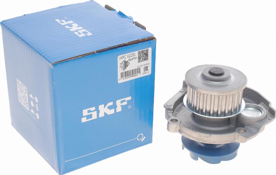 SKF VKPC 82251 - Водяний насос autozip.com.ua