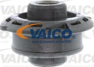 VAICO V42-0122 - Сайлентблок, важеля підвіски колеса autozip.com.ua