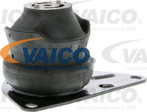 VAICO V10-1426 - Подушка, підвіска двигуна autozip.com.ua