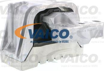 VAICO V10-1474 - Подушка, підвіска двигуна autozip.com.ua