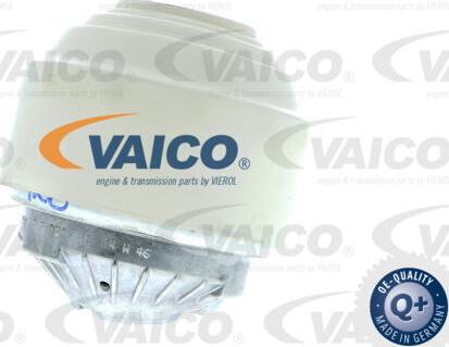 VAICO V30-7390-1 - Подушка, підвіска двигуна autozip.com.ua