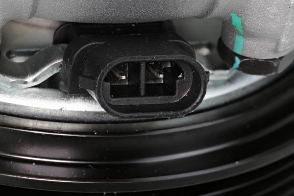 VALEO 699361 - Компресор, кондиціонер autozip.com.ua