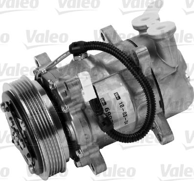 VALEO 699237 - Компресор, кондиціонер autozip.com.ua