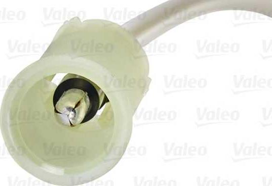 VALEO 813046 - Компресор, кондиціонер autozip.com.ua