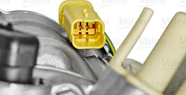 Valeo 813225 - Компресор, кондиціонер autozip.com.ua