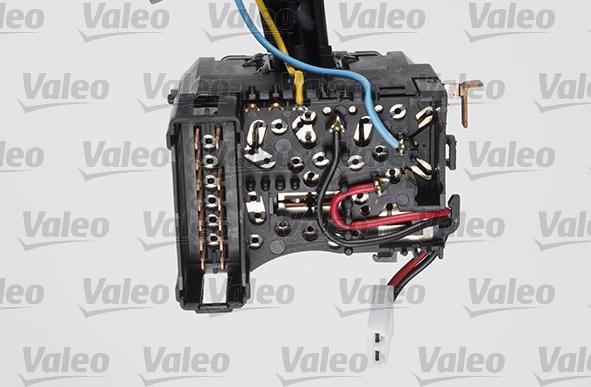 Valeo 251607 - Вимикач на рульовій колонці autozip.com.ua