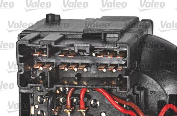 VALEO 251687 - Вимикач на рульовій колонці autozip.com.ua