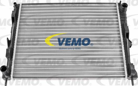 Vemo V46-60-0032 - Радіатор, охолодження двигуна autozip.com.ua