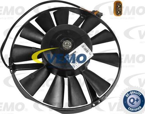 Vemo V40-02-1040 - Вентилятор, охолодження двигуна autozip.com.ua