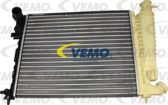 Vemo V42-60-0001 - Радіатор, охолодження двигуна autozip.com.ua