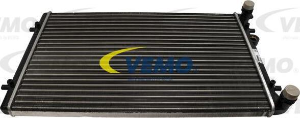 Vemo V15-60-5022 - Радіатор, охолодження двигуна autozip.com.ua