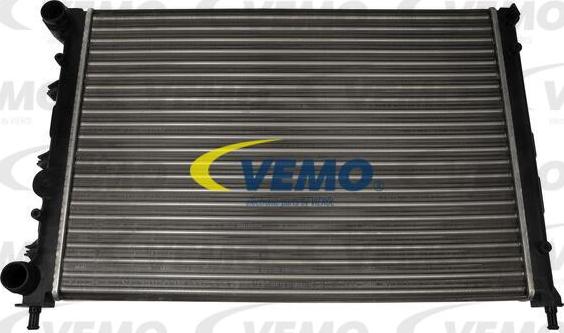 Vemo V24-60-0006 - Радіатор, охолодження двигуна autozip.com.ua