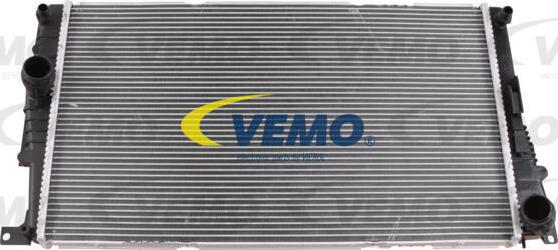 Vemo V20-60-0067 - Радіатор, охолодження двигуна autozip.com.ua