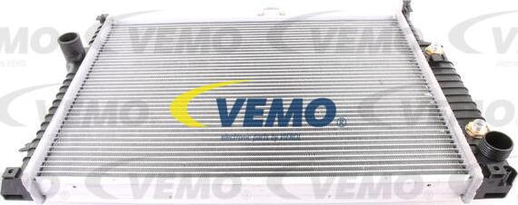Vemo V20-60-0021 - Радіатор, охолодження двигуна autozip.com.ua